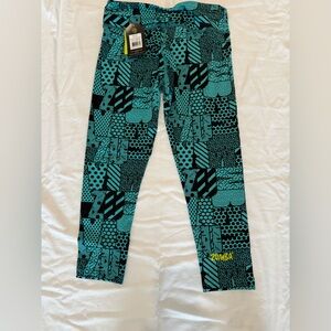 Zumba Patterned Capri Leggings NWT